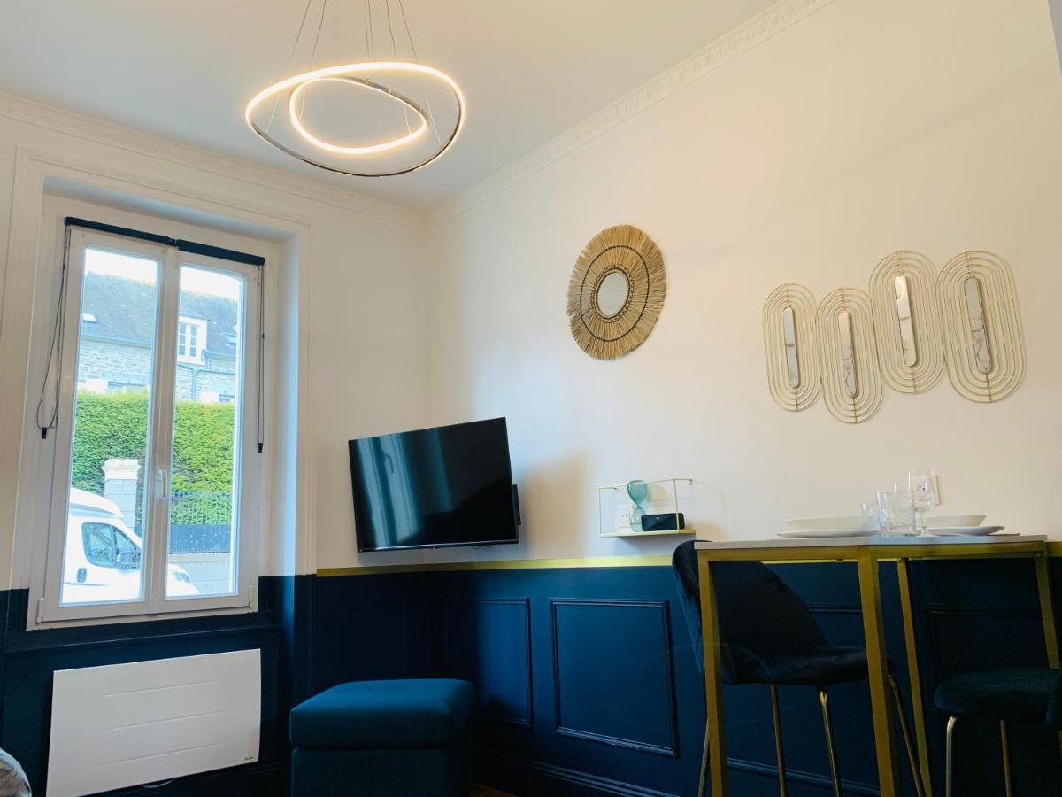 Homard & Fox, Le Feart, Avec Coin Terrasse & Barbecue Dinard