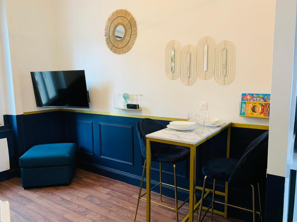 Apartment Homard & Fox, Le Feart, Avec Coin Terrasse & Barbecue Dinard
